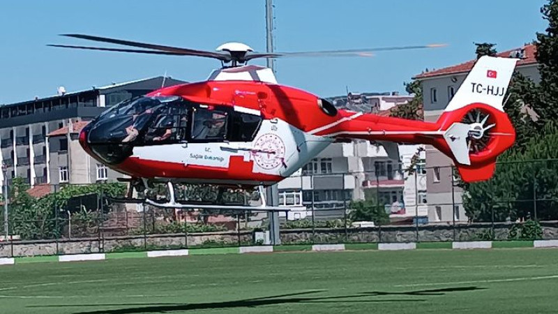 Ambulans helikopter Yakakent'li çocuk için Alaçam'a geldi.