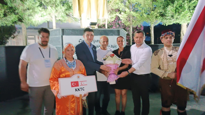Alaçam Halk Oyunları Festivali yapıldı.