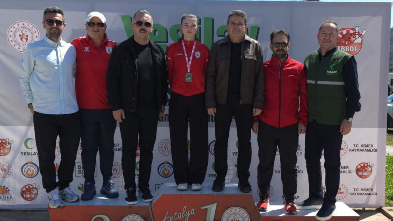 Sıla Tunç Türkiye ikincisi oldu.