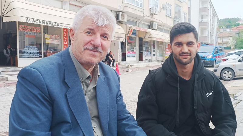 Emirhan Çepe 21 yaşında muhtarlığa talip.