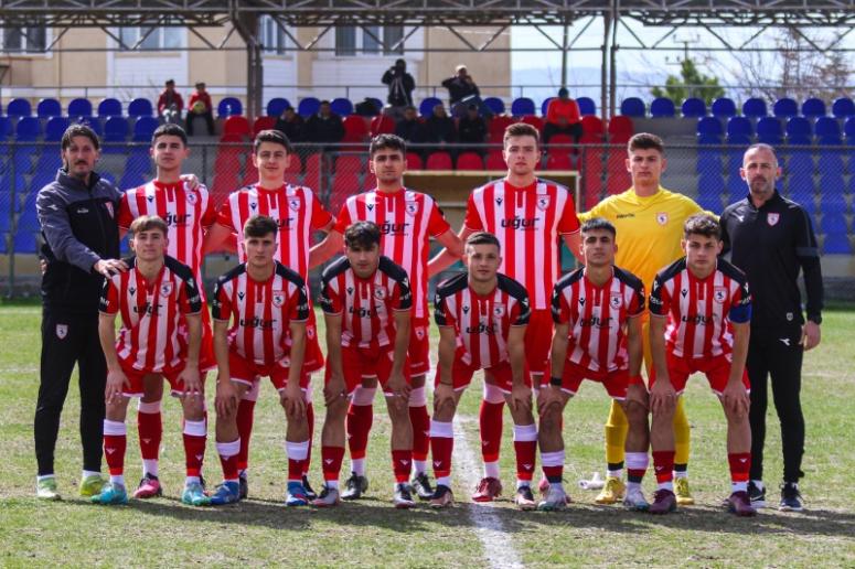 Yılport Samsunspor U17 takımı ligi lider bitirdi.